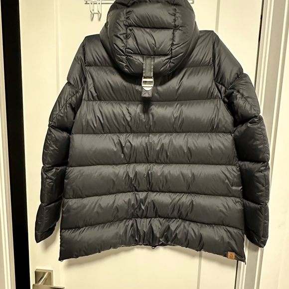 Down Jacket - Picture 2 of 3